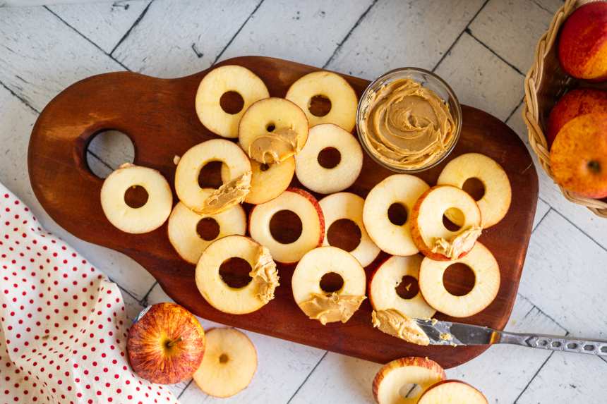 Apples and Peanut Butter (Apple Slices) Recipe